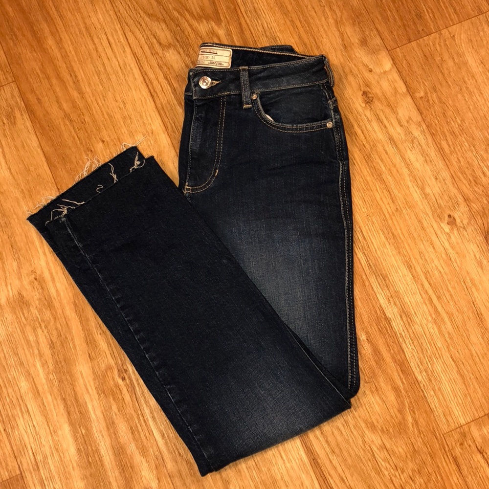 FREE PEOPLE  Scissor cut jeans!!!